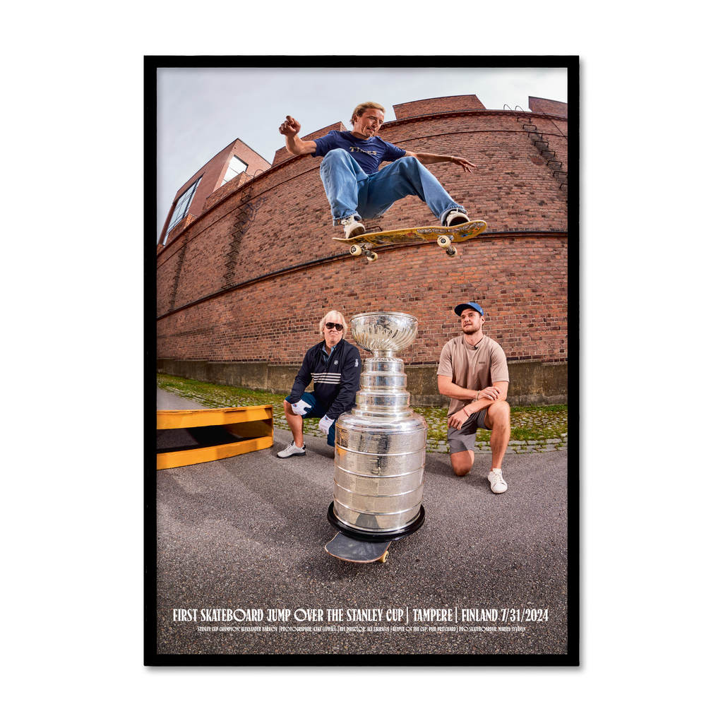 Ollie over the Stanley Cup – Aleksander Barkov and Marius Syvanen