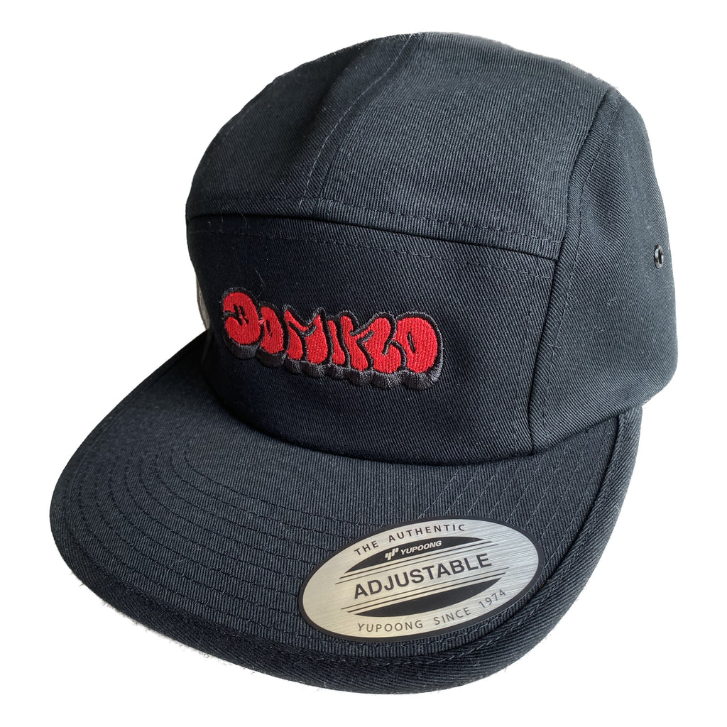 Domino Effect Lippis, Musta